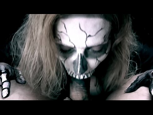 ❤️ Demon girl zuigt pik met haar zwarte mond en slikt sperma. Anal video at porn nl.xxxdl.ru
